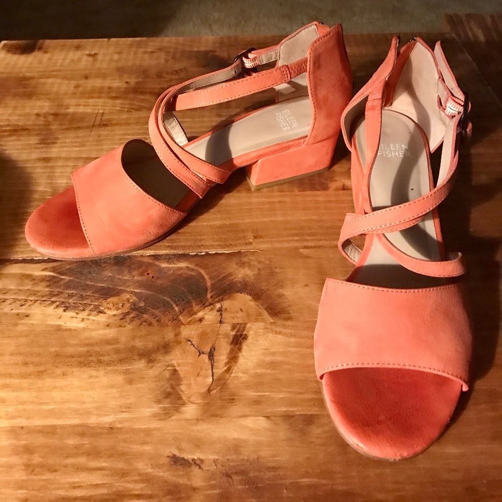 Eileen Fisher Size 8 NWOT Sandal